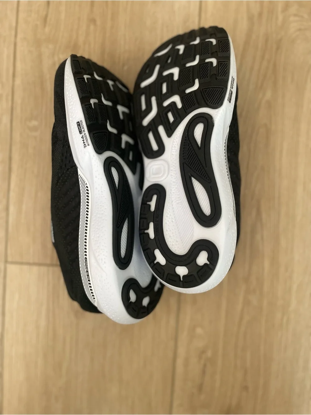 Brooks streamlined running